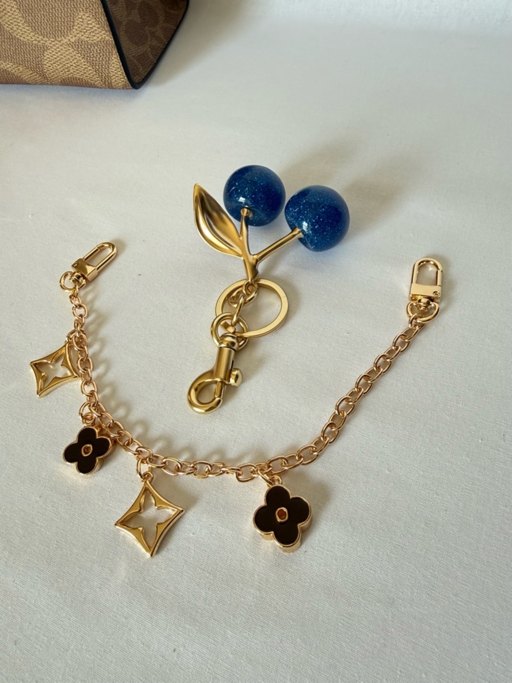 Coach Maggie Small Tote Signature Canvas Tan/deep blue Gold hardware NWT CAL28 - Picture 13 of 14